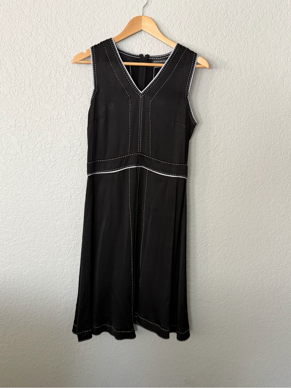 Banana Republic Black Sleeveless V-Neck Dress with White Topstitching